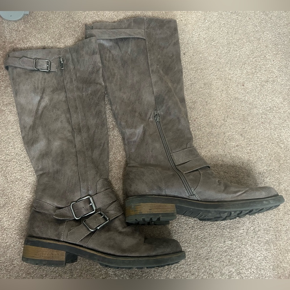 Stylish Women's Knee-High Boots